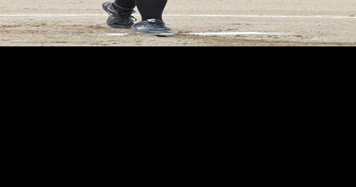 Aupont strong down the stretch as Fenwick softball bests Danvers