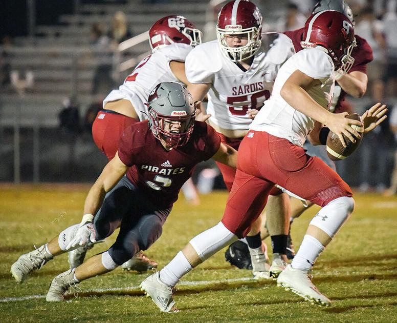 SandMountainReporter.com - Pirates sail past Sardis on homecoming image