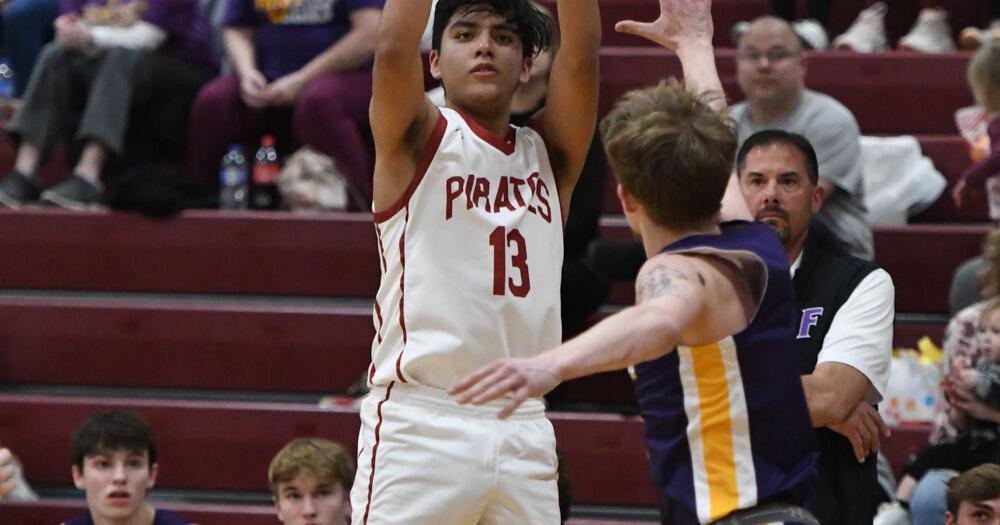 SandMountainReporter.com - Pirates topple Fairview, grab 1st Northeast Regional berth in 11 years image