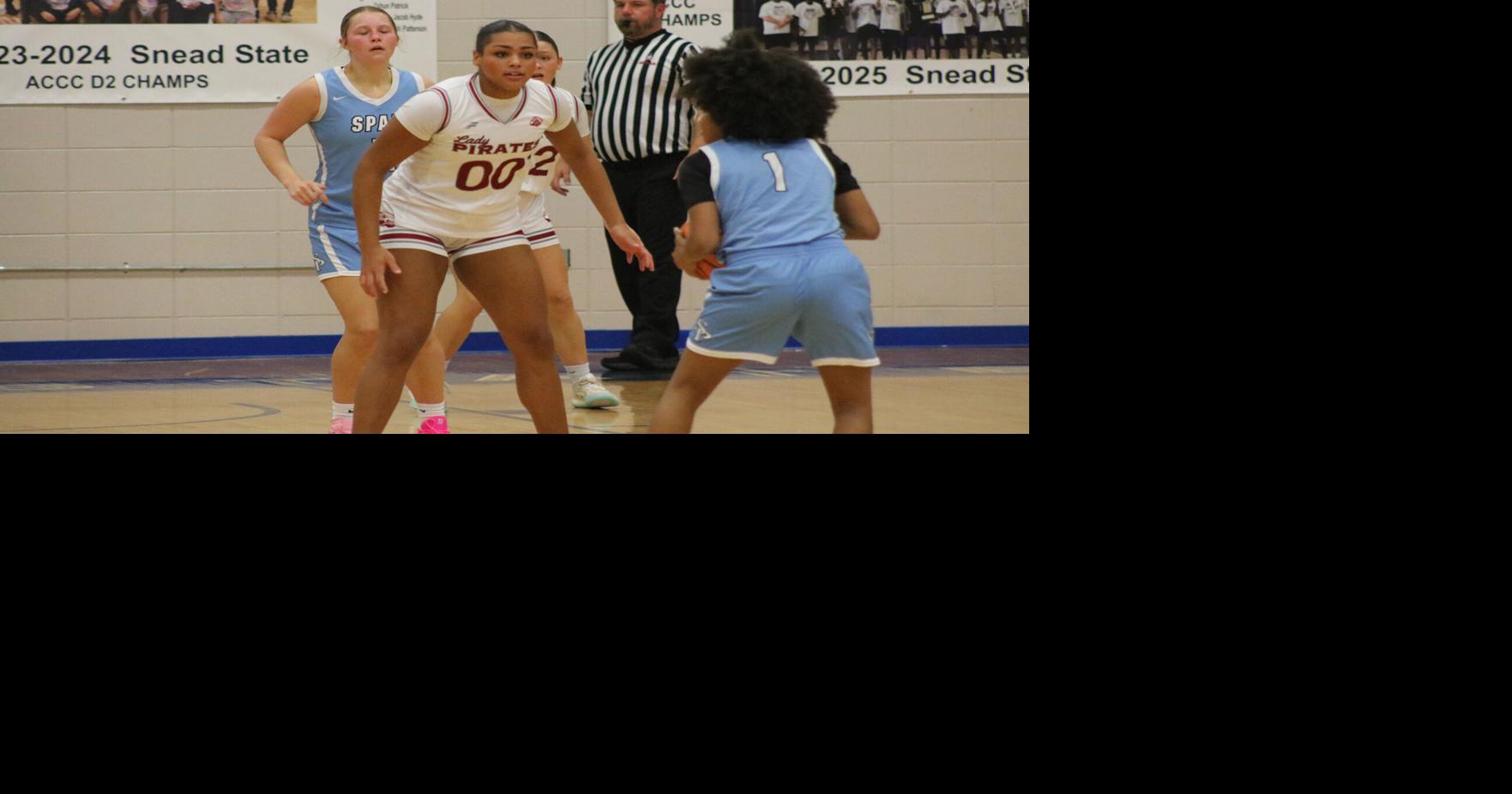 Lady Pirates open with win over Spain Park