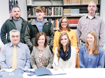 Crossville’s Lacey signs with Snead