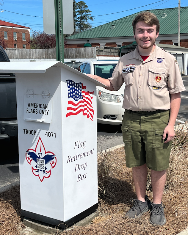 Morgan Roe Eagle Scout installs flag retirement boxes | News ...