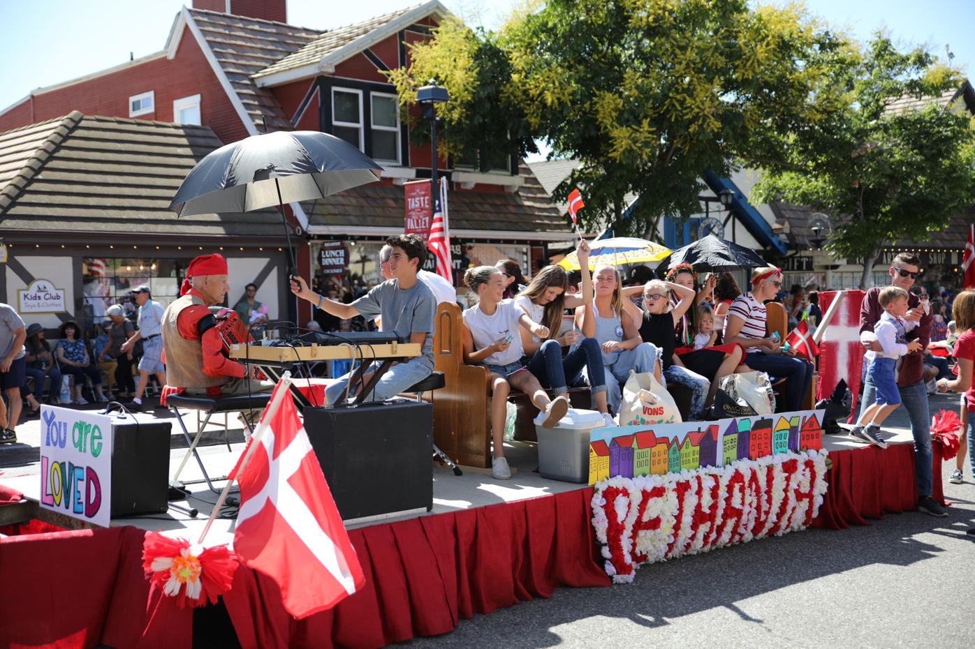 Denmark Trip Canceled For 2019 Solvang Danish Days Winner Suzan Hamilton Todd Entertainment Santamariatimes Com