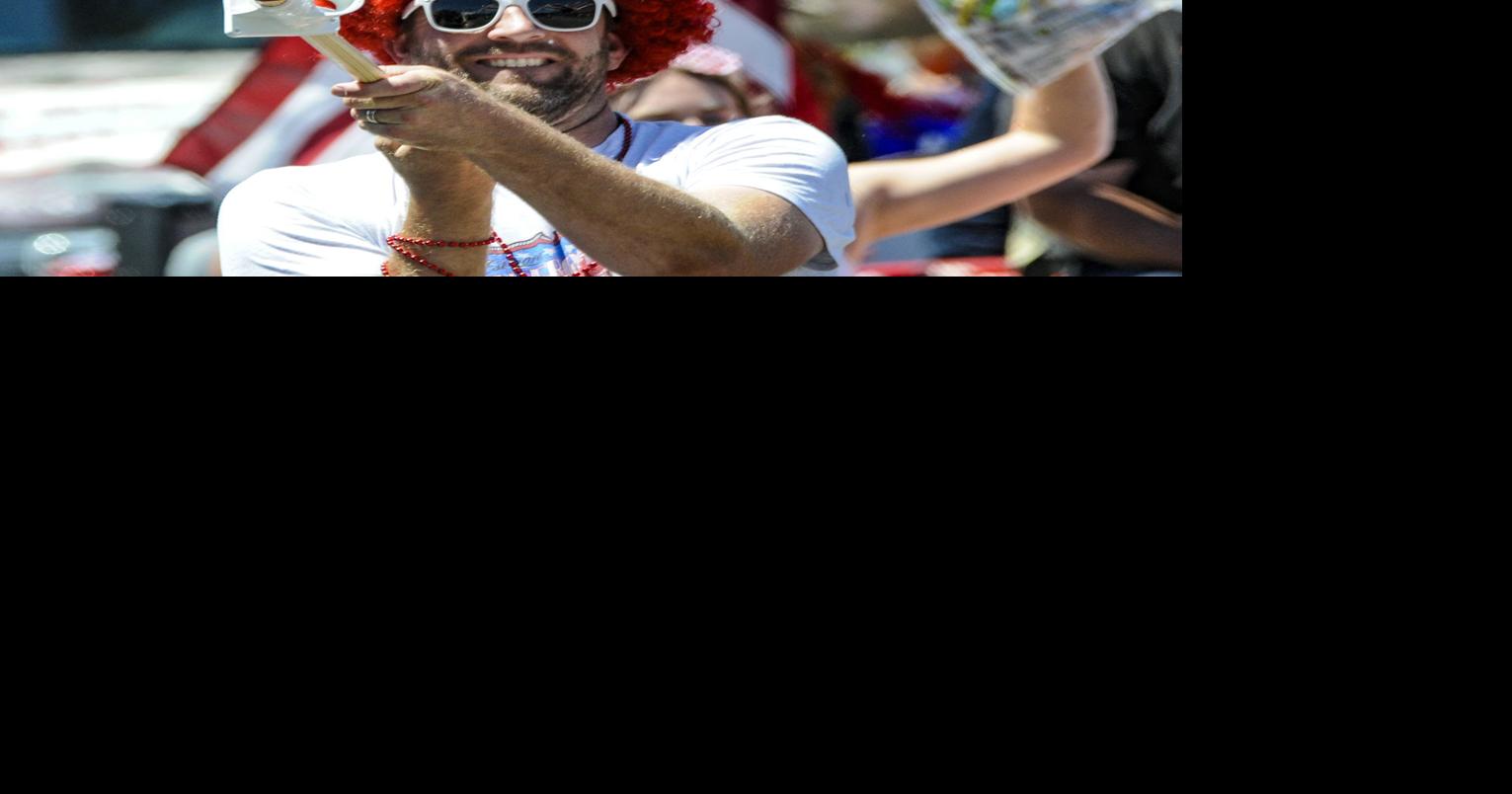 'God Bless America' Solvang Fourth of July parade brings thousands out