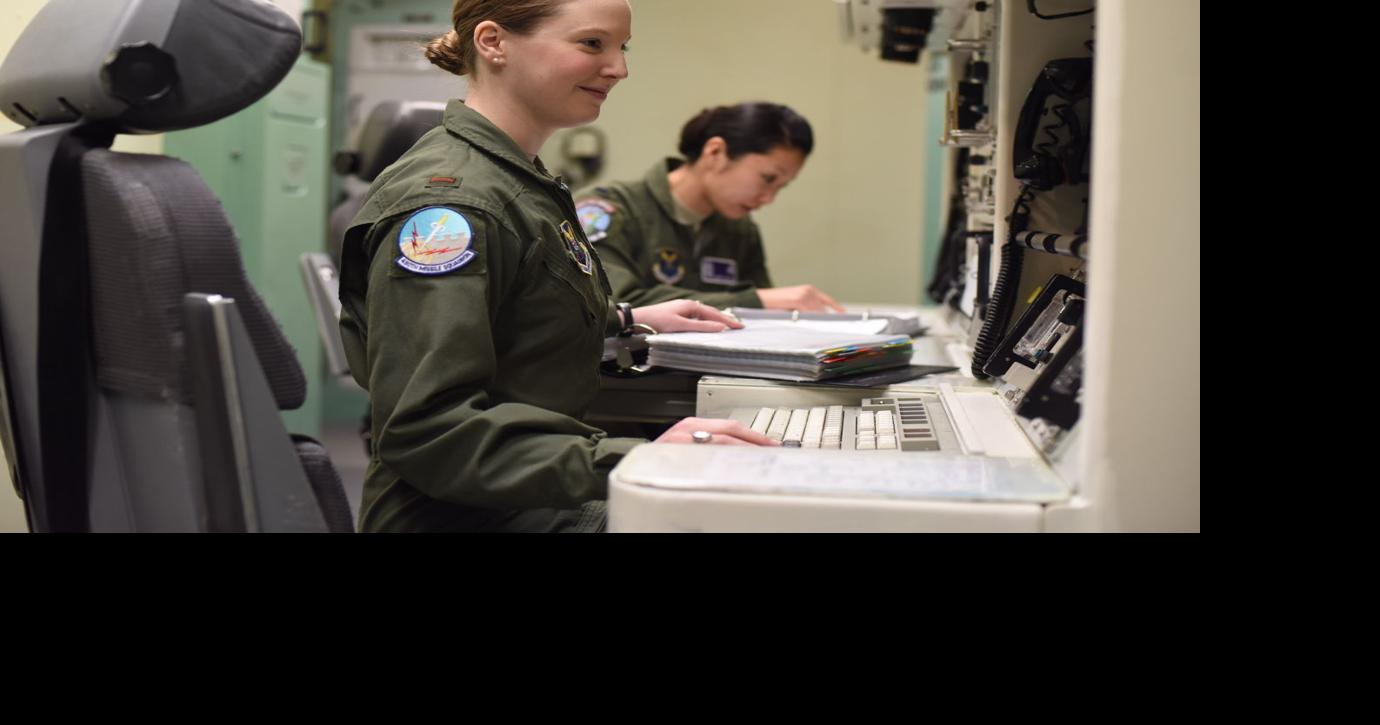 90 female missileers, B-52 aircrews make history | Military ...