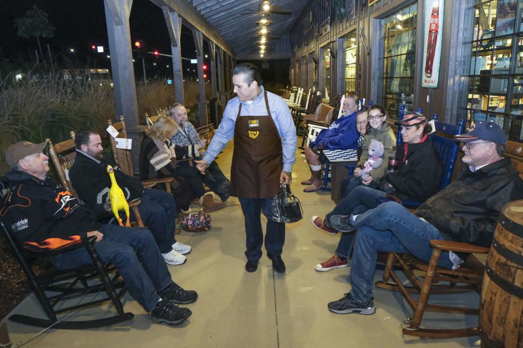 Photos Cracker Barrel In Santa Maria Opens Up For Breakfast