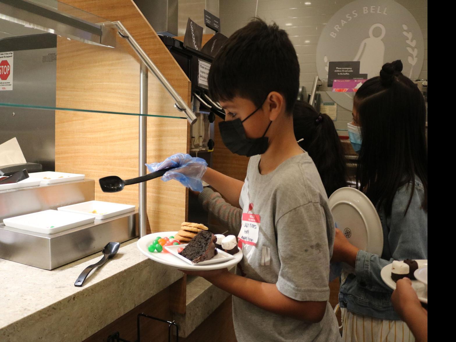 Photos: Mary Buren students enjoy field trip to Golden Corral ...