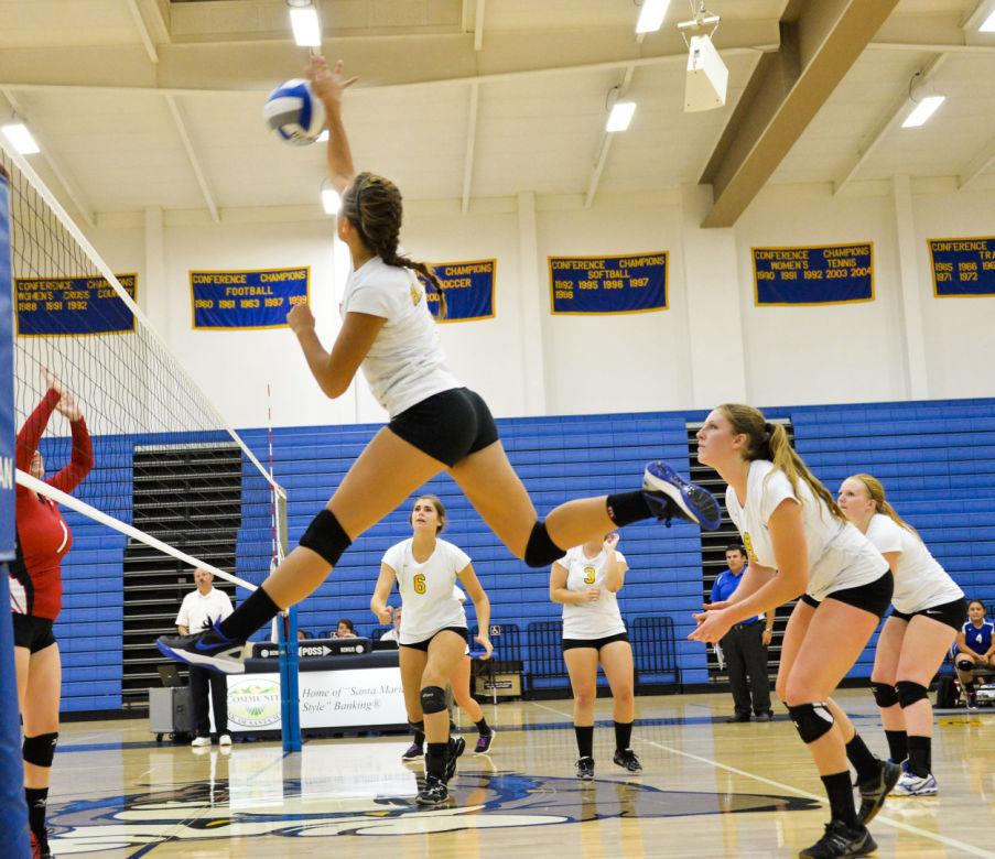 091714 Hancock Volleyball 01.jpg