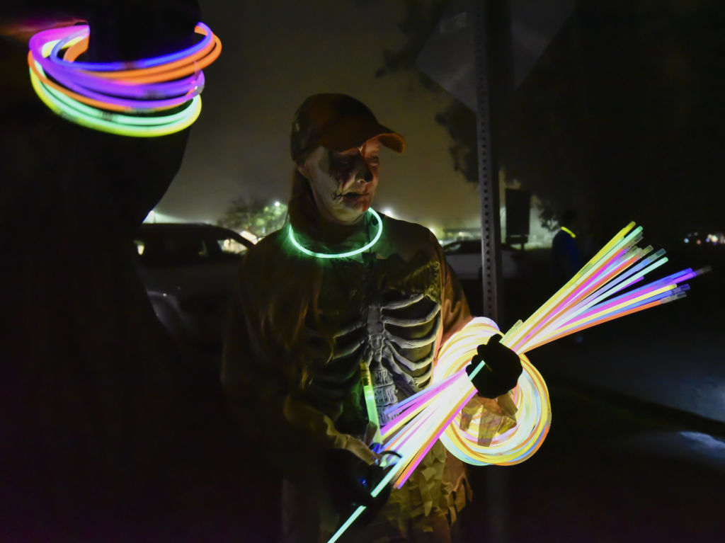 zombie gambit glow in the dark