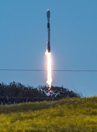 051023 Space X launch 01.JPG