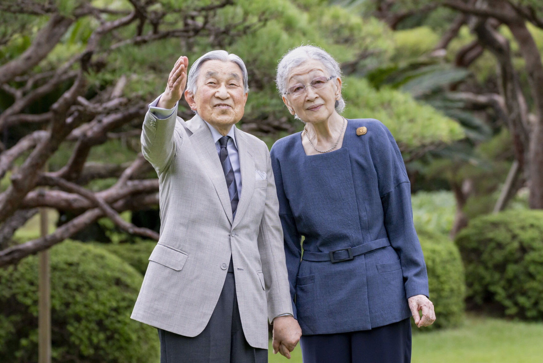 La Querida Emperatriz Emérita De Japón, Michiko, Cumple 90 Años ...