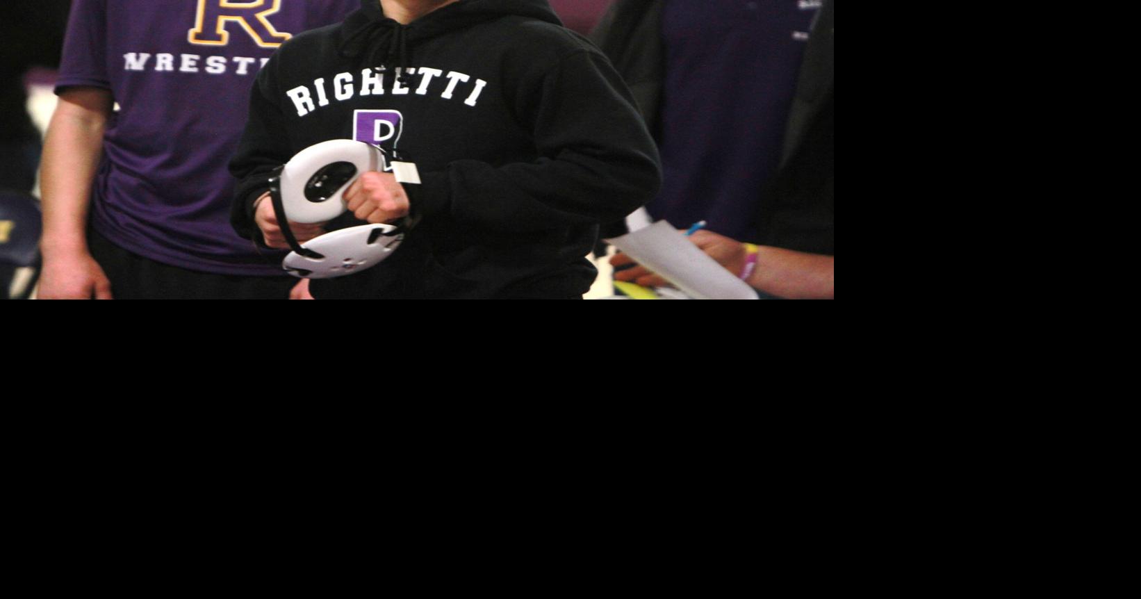 Wrestling: Righetti's Dominic Mendez stays unbeaten, advances to State ...