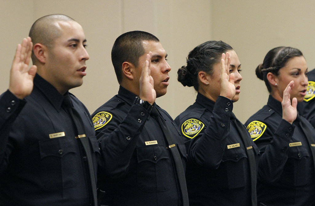 New officers added to ranks of SMPD | Local News | santamariatimes.com