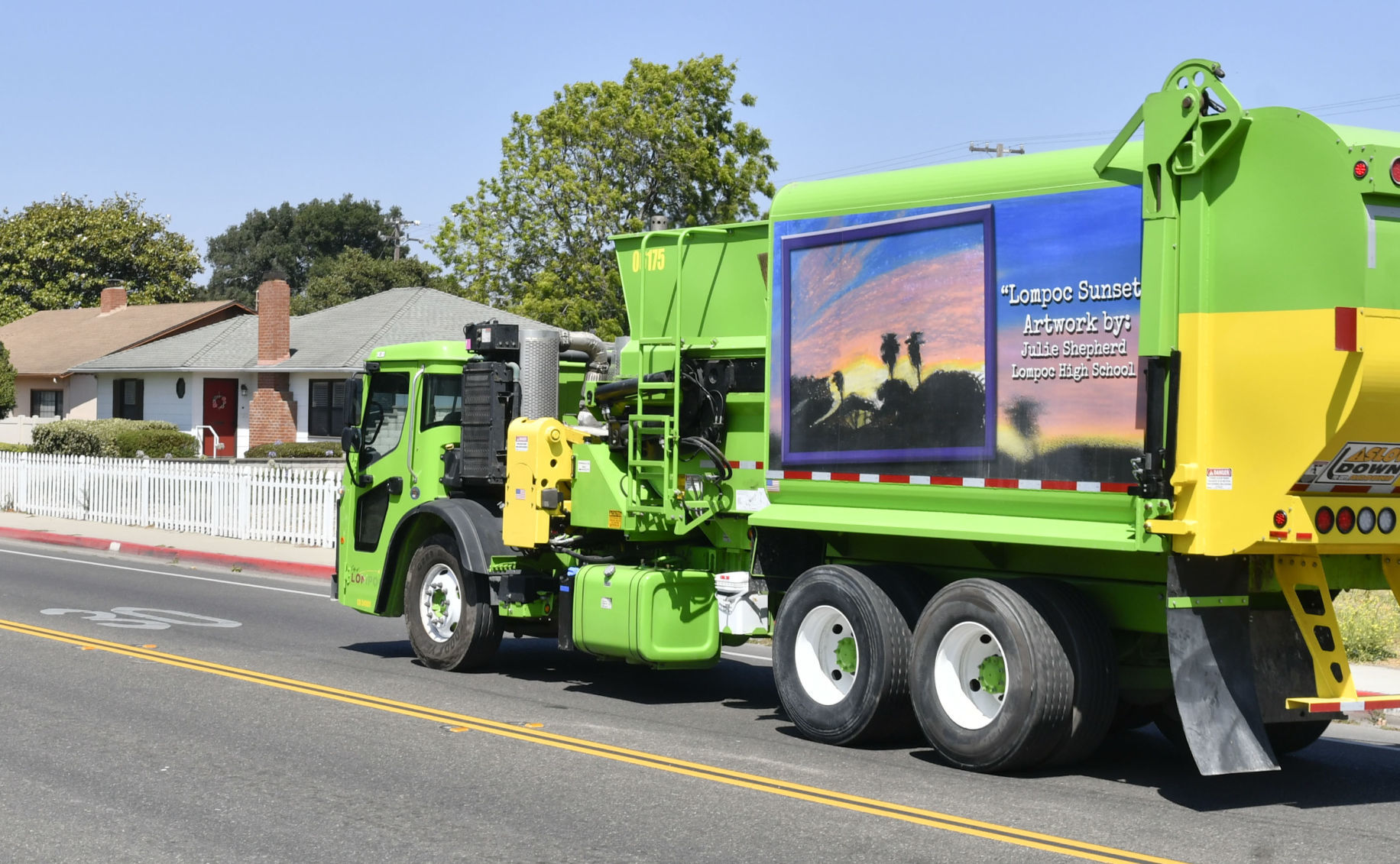 garbage truck images