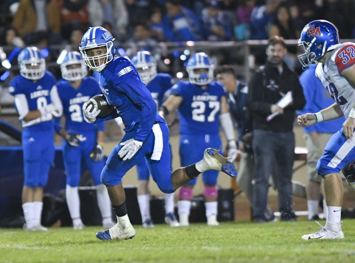 101918 SM Lompoc football 11.jpg