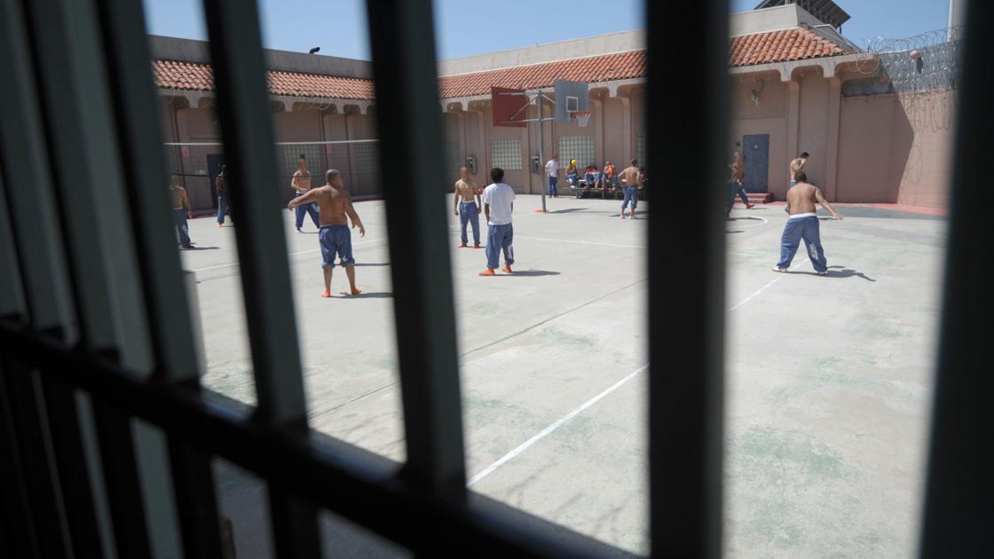 Santa Barbara County Jail inmate dies while in custody Crime and Santa Barbara County Jail inmate dies while in custody Crime and