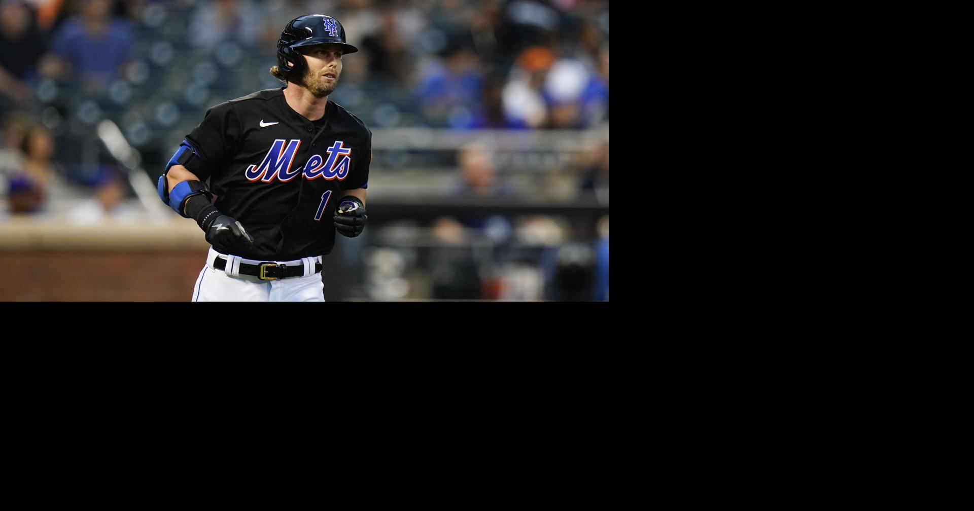 Jeff McNeil competing for National League batting title