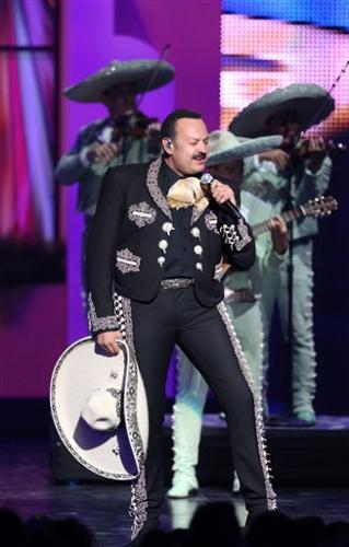 Pepe Aguilar al Museo del Grammy | Entretenimiento | santamariatimes.com