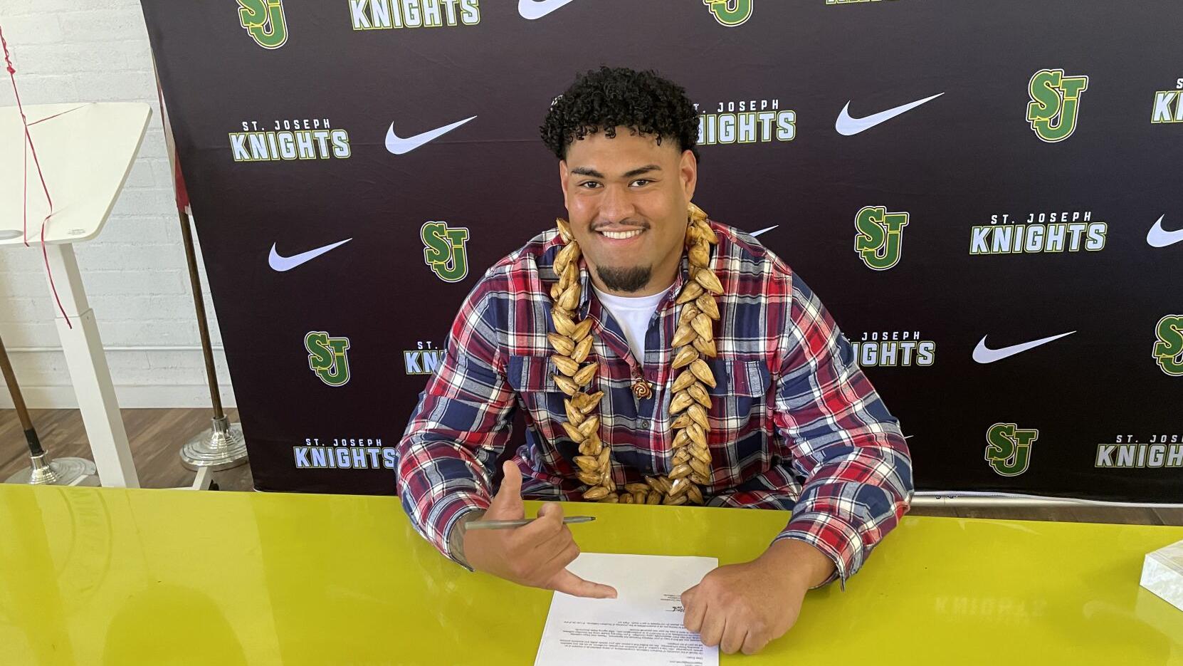 Hancock's Erwin Taomi signs with USC for offense | College Sports | santamariatimes.com