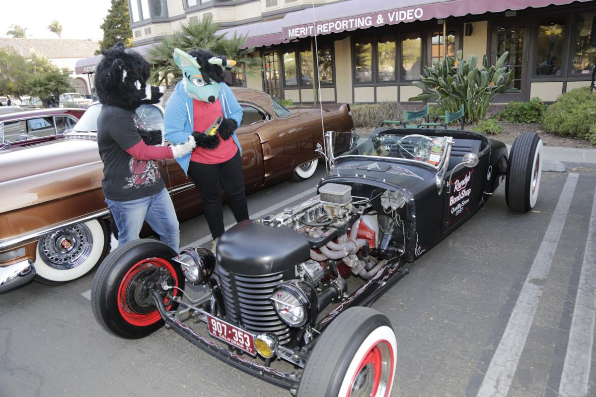 GALLERY Custom cars cruise Santa Maria Local News