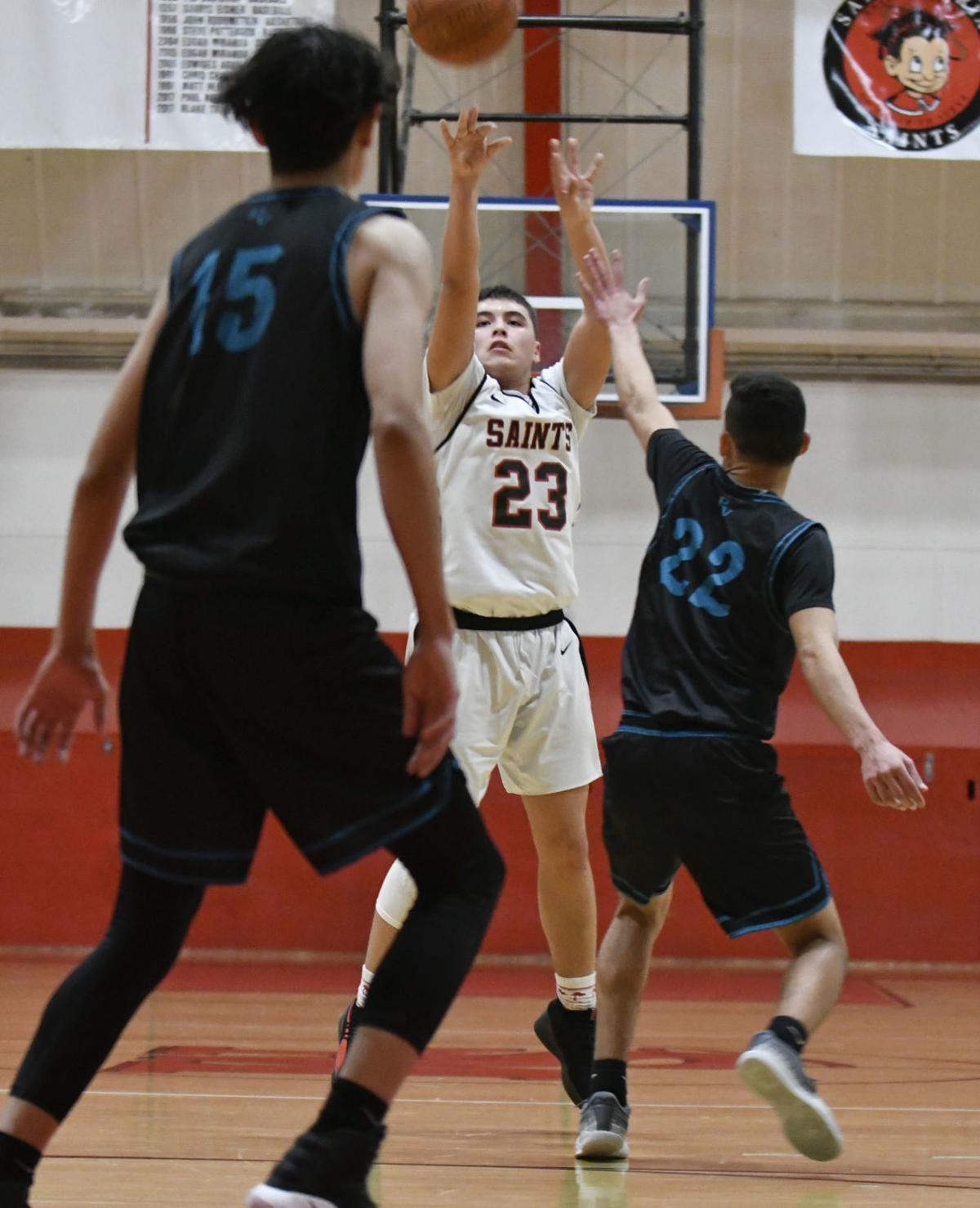 Basketball Morin Tefera And Arriola Help Pioneer Valley Cruise