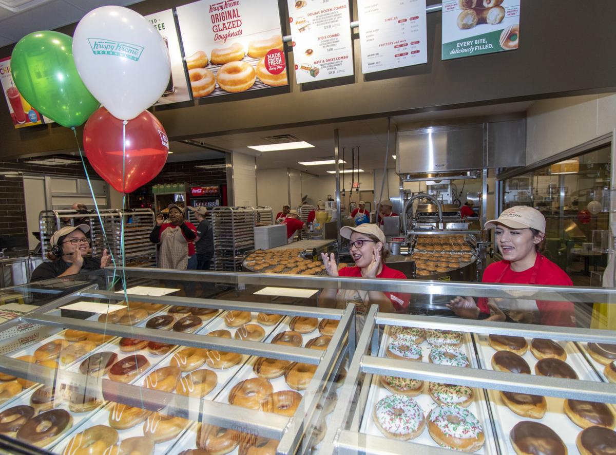 Santa Maria S Krispy Kreme Draws Hundreds Of Central Coast