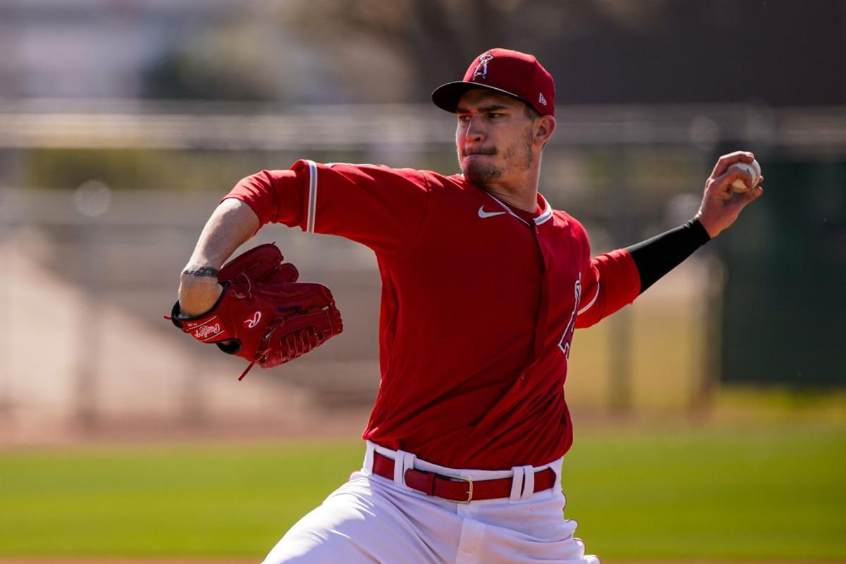Los Angeles Angels right-handed pitcher Andrew Heaney (28) pitches during spring training on Tuesday, Feb. 18, 2020 at Tempe Diablo Stadium in Tempe, Ariz.