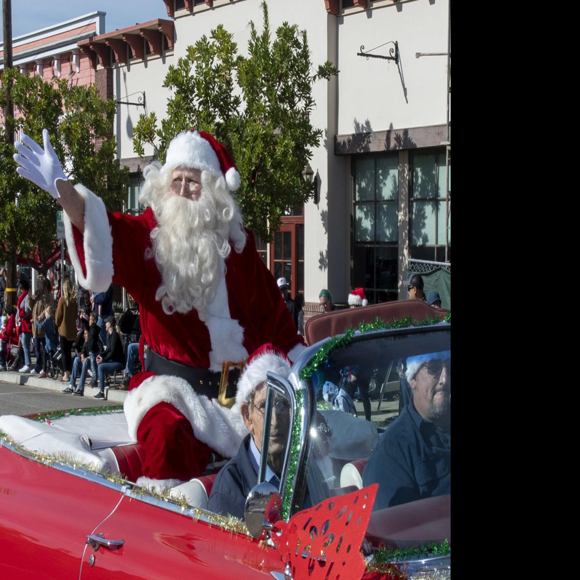 Escondido Christmas Parade 2022 Thousands Line The Streets For 58Th Annual Old Town Orcutt Christmas Parade  | Local News | Santamariatimes.com