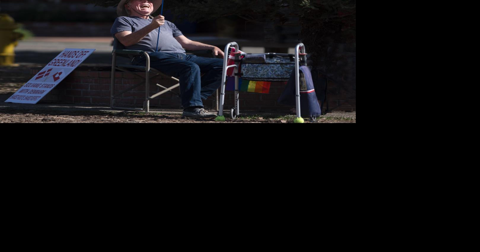 Solvang Hands Off Greenland Protest | Photos