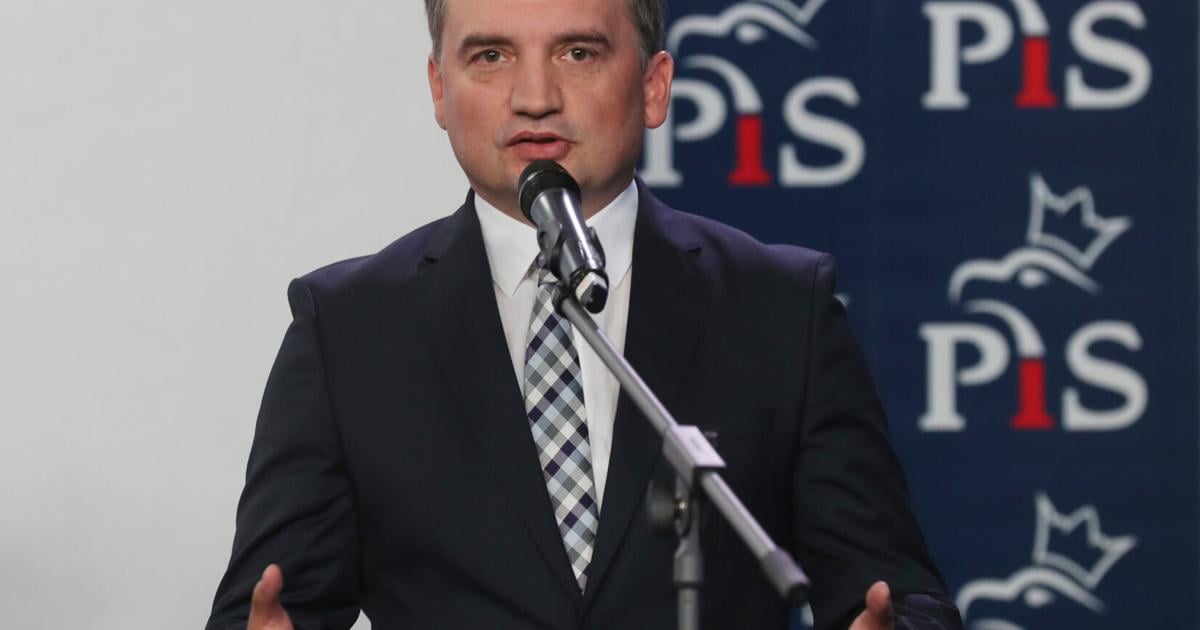 Exministro polaco acusado de abuso de poder dice que está en EEUU ...