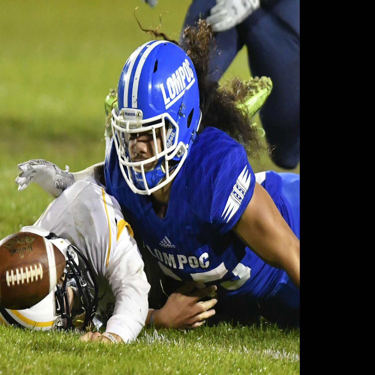 Cif Ss Football Playoffs Braves Take The Bite Out Of Lions