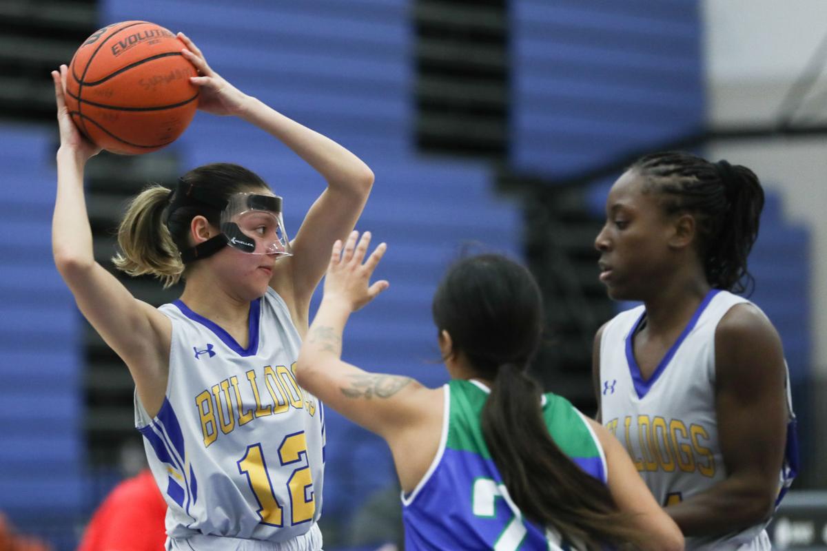 With Only Six Players Hancock Women Beat Oxnard 66 50 In Wsc
