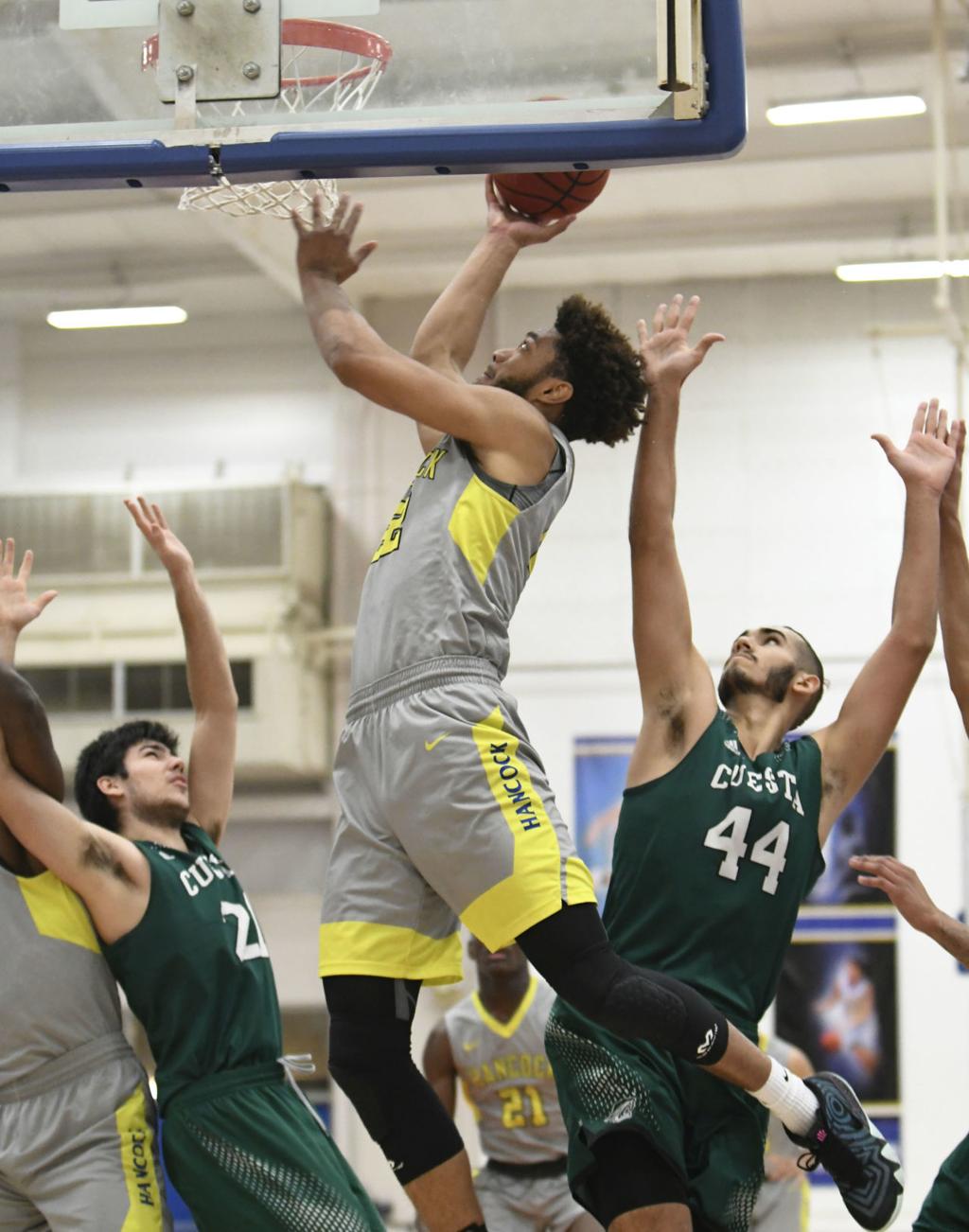 Bulldogs Late Rally Falls Short As Cuesta Tops Hancock For Wsc