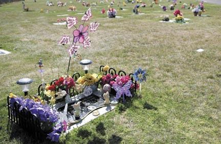 Ag Cemetery To Remove Decorations Local News Santamariatimes Com