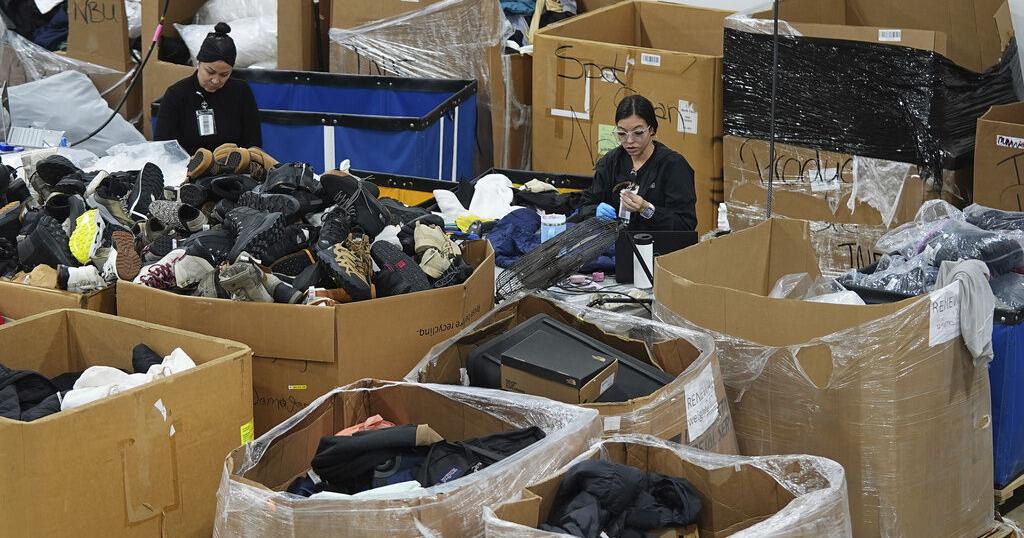 Sellers of secondhand clothes prepare for tariffs to give their businesses a boost | Business