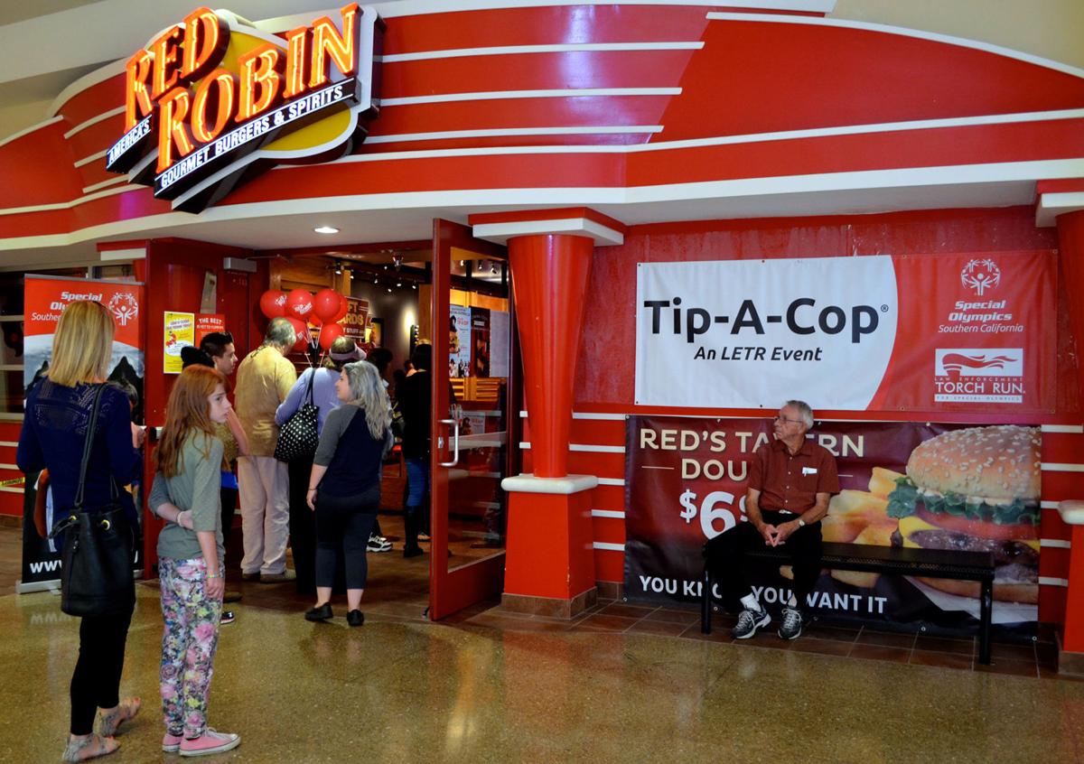 TipaCop at Red Robin benefits Special Olympics Local News