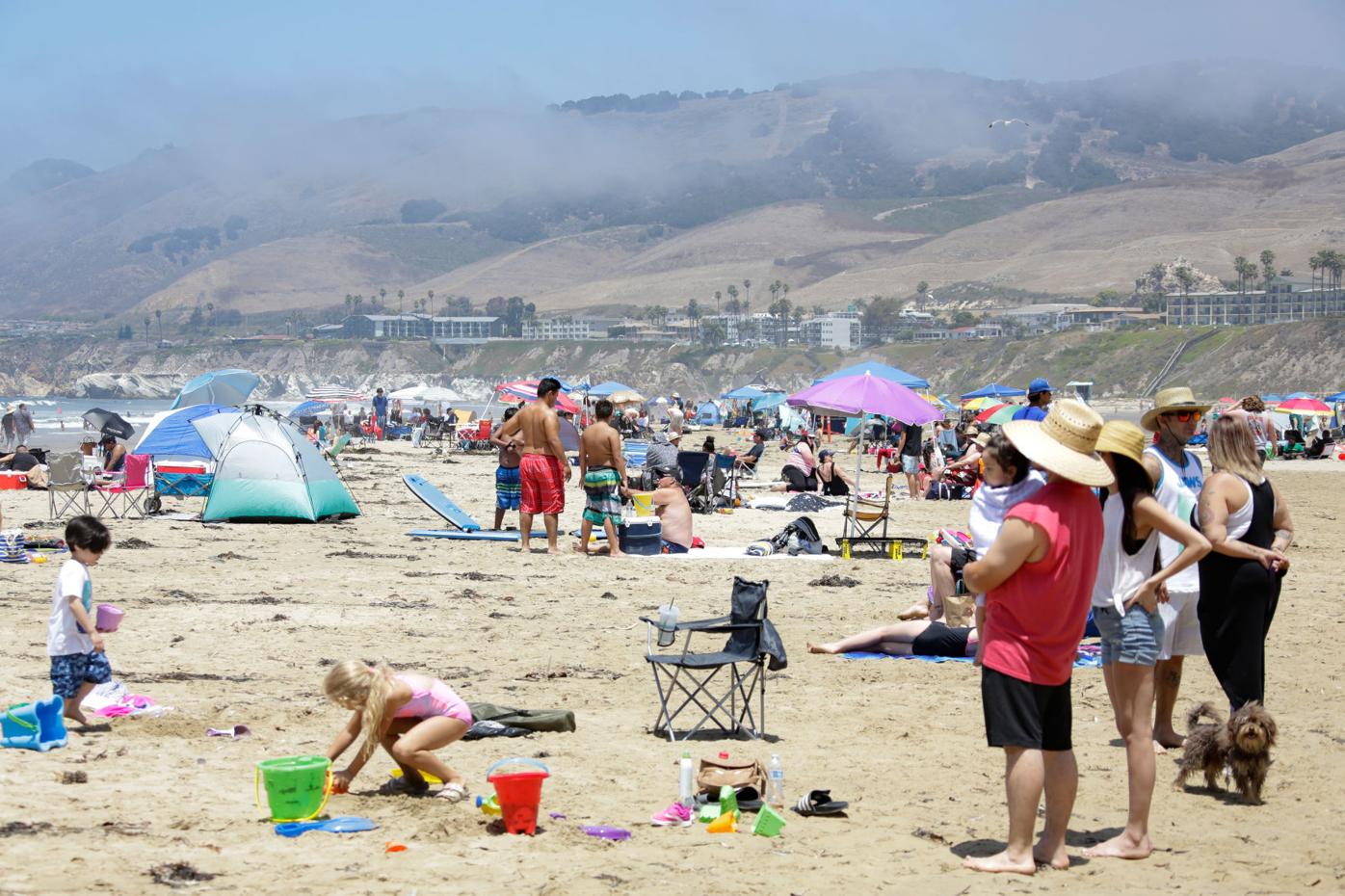 Photos 4th of July at Pismo Beach on a sunny Saturday afternoon