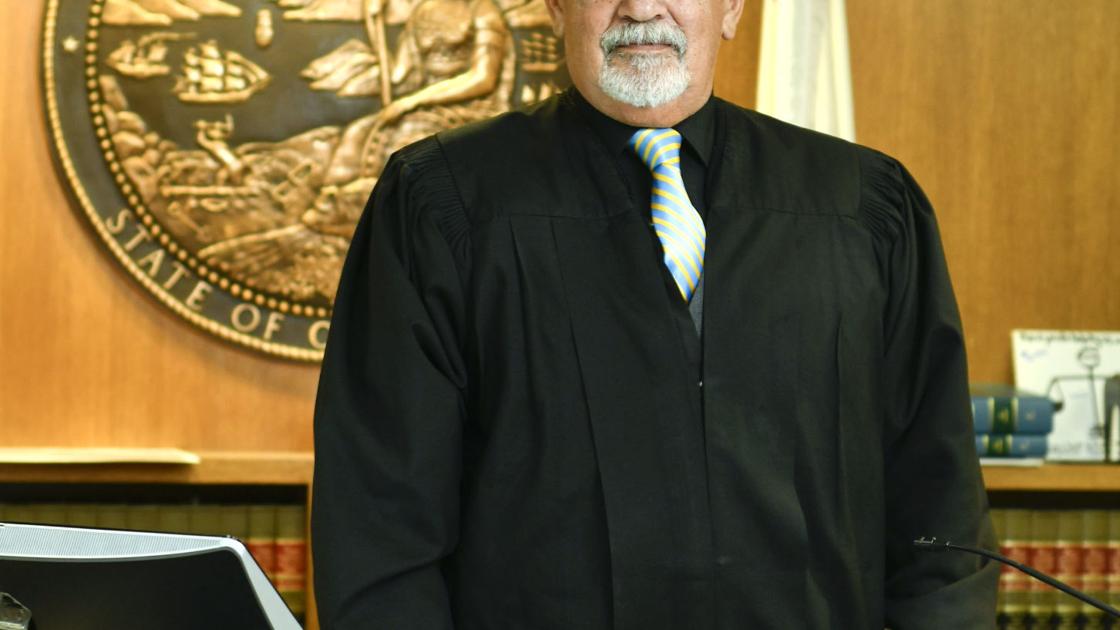 Longtime judge Rogelio Flores to retire from the bench after 31 years ...