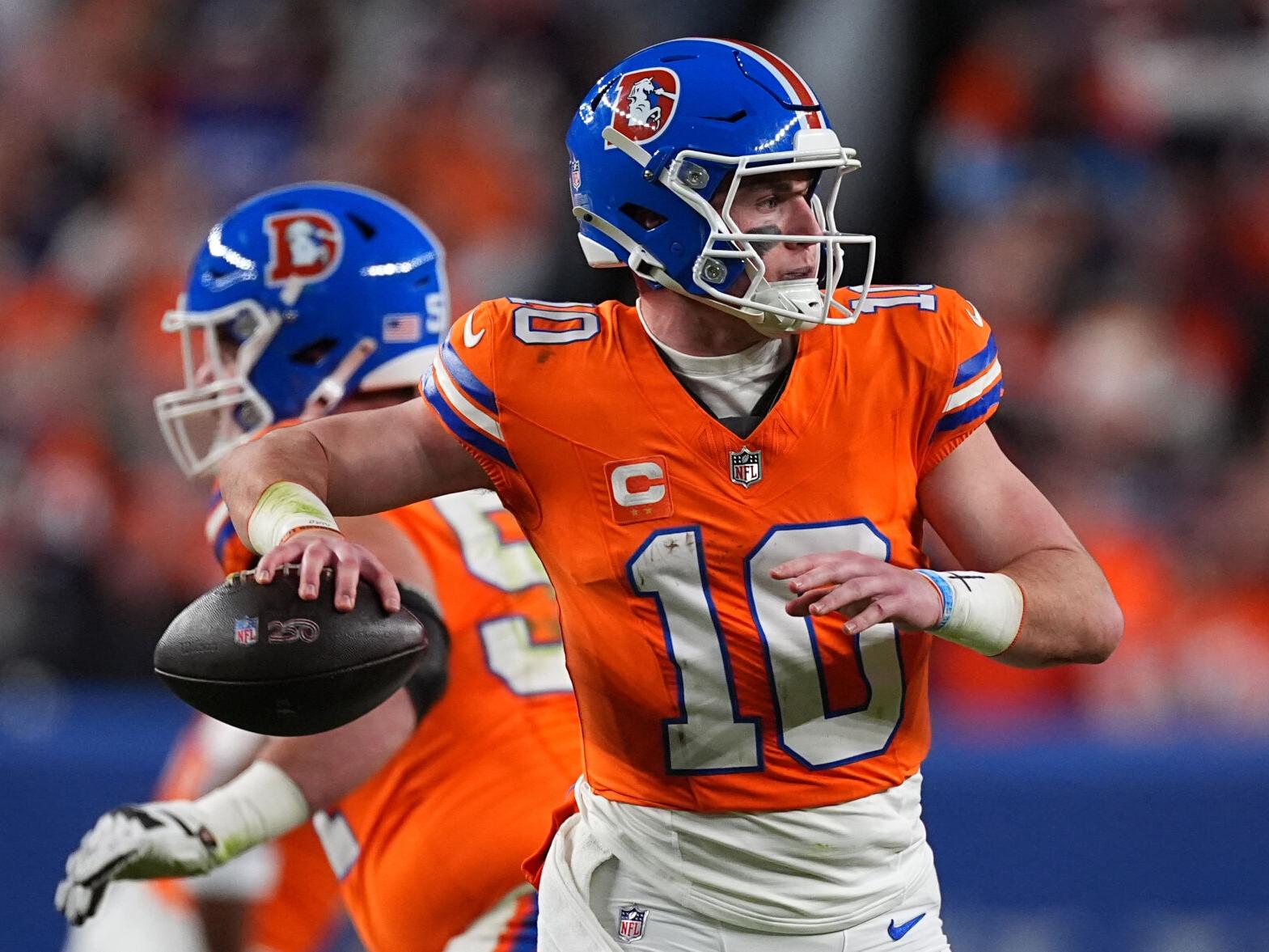 Faith And Football: Athletes In Action Chaplains Serve NFL Teams, image size:1569x1177