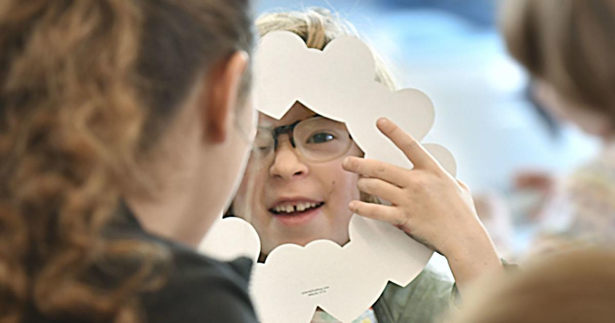 Photos: Kids make valentines at Orcutt library with Righetti students ...