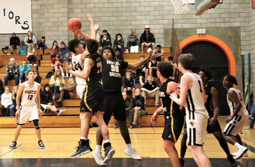 Boys Basketball San Luis Obispo Powers Its Way To 51 31 Victory