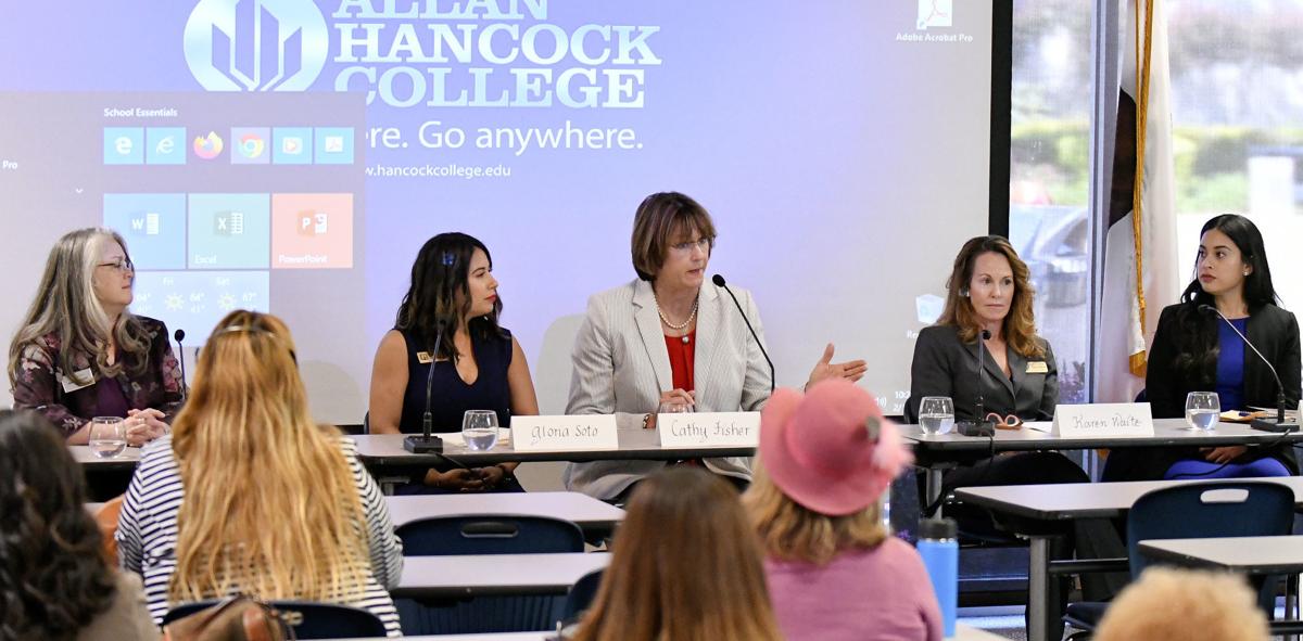 021320 Women in Government 01.jpg (Spanish)
