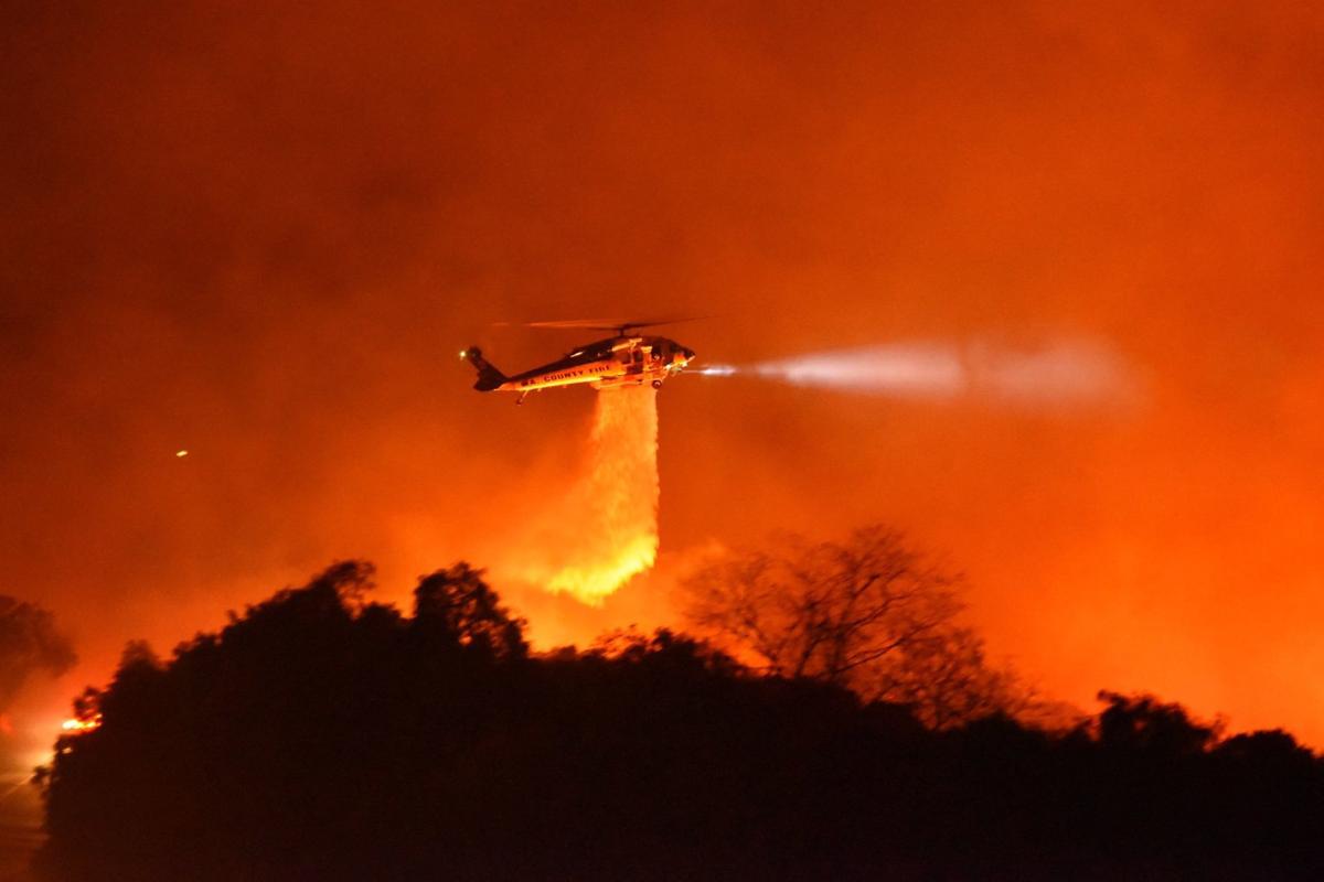112519 Cave fire Fire Hawk.jpg