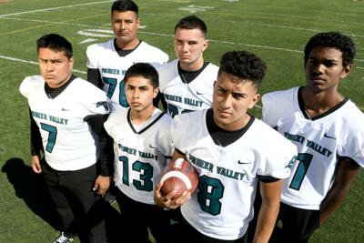 2019 High School Football Preview New Look Panthers Set New Pac 4