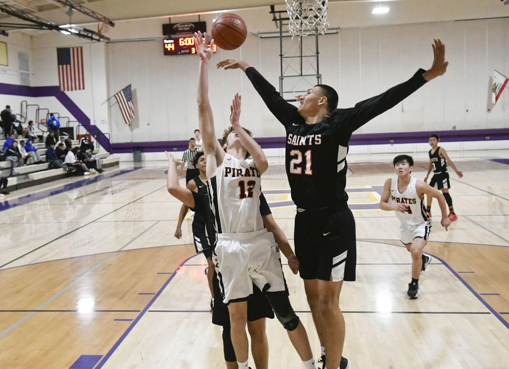 Santa Ynez Beats Santa Maria 76 67 In Opener Of Saints Boys