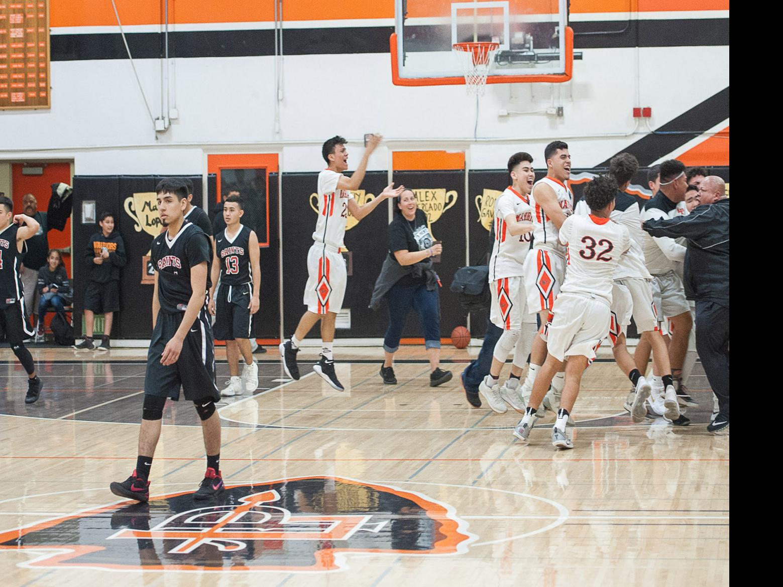 Cif Basketball Saints Stunned By Buzzer Beater At La Puente High School Santamariatimes Com