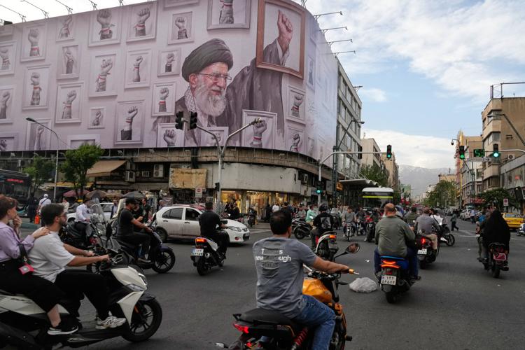 EEUU dispara contra buques petroleros iraníes en medio de tensiones en ...