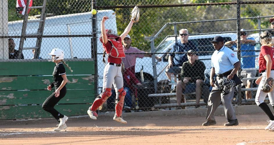 MLB stars host softball game for fire victims