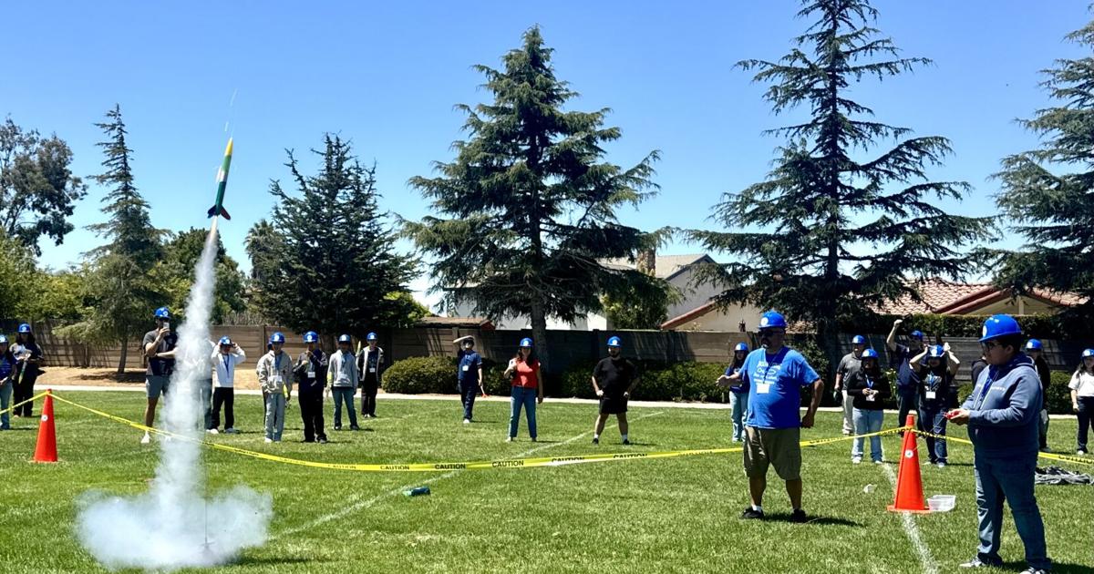 Freshmen 'rocket into high school' with science project