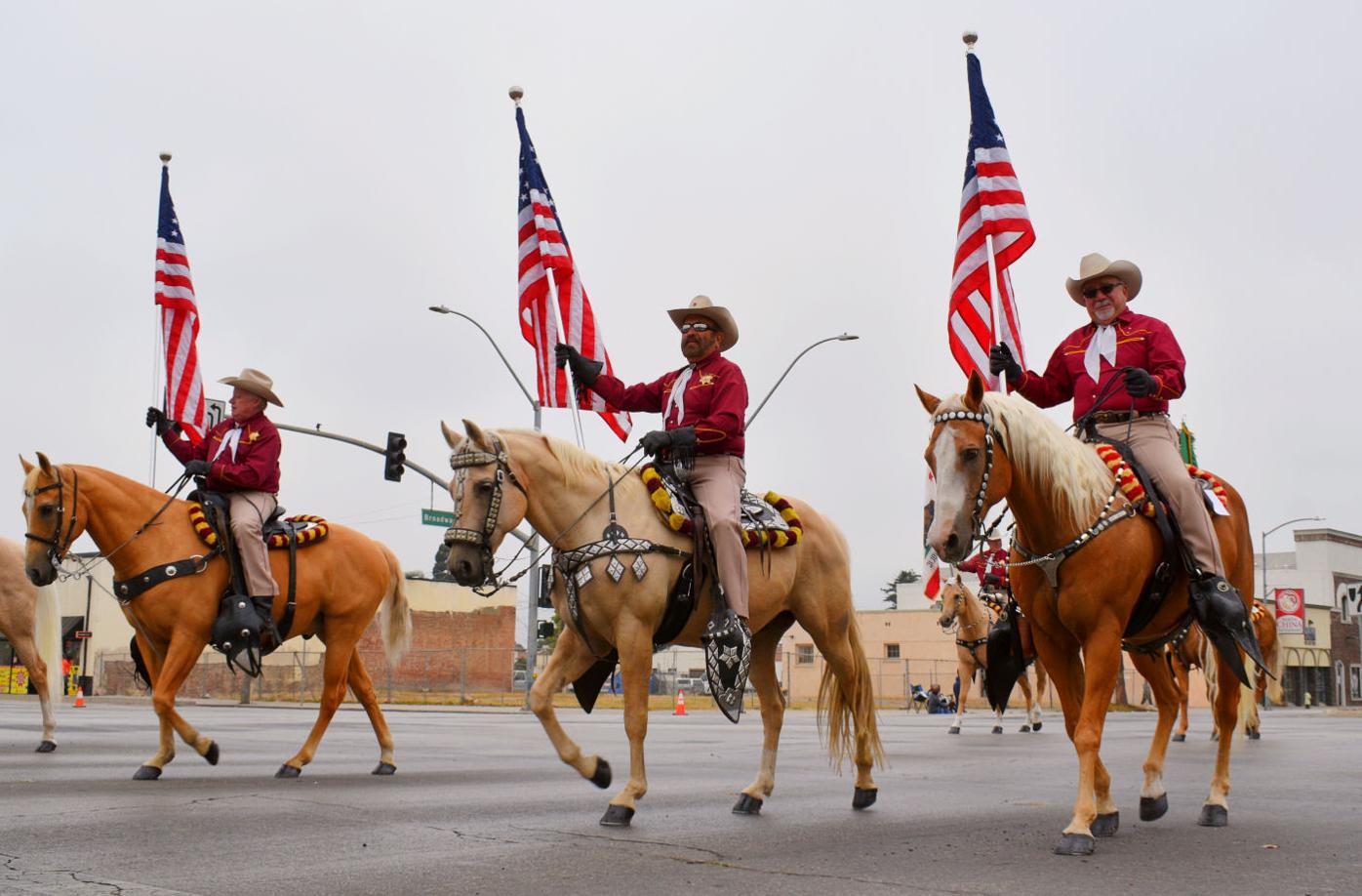 Elks Rodeo Parade thrills crowd with local talent, floats and ...
